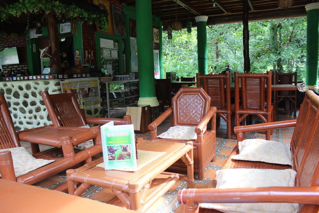 Rain Forest Guest House And Jungle Trekking Букит Лаванг Екстериор снимка