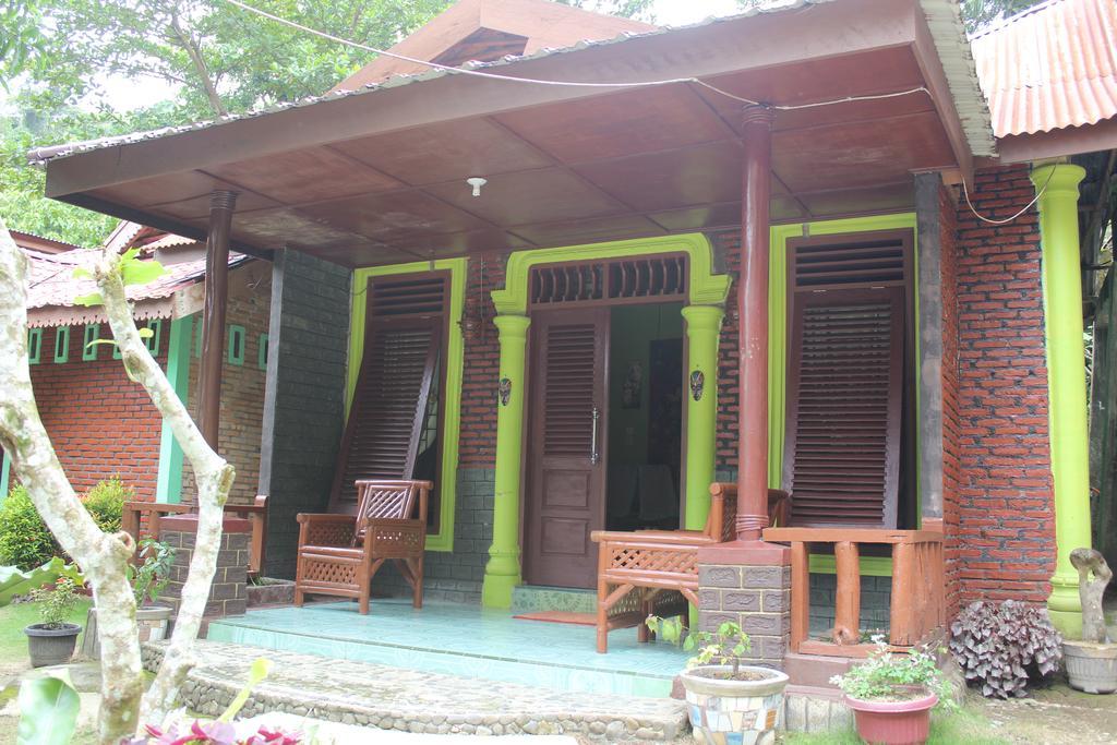 Rain Forest Guest House And Jungle Trekking Букит Лаванг Екстериор снимка