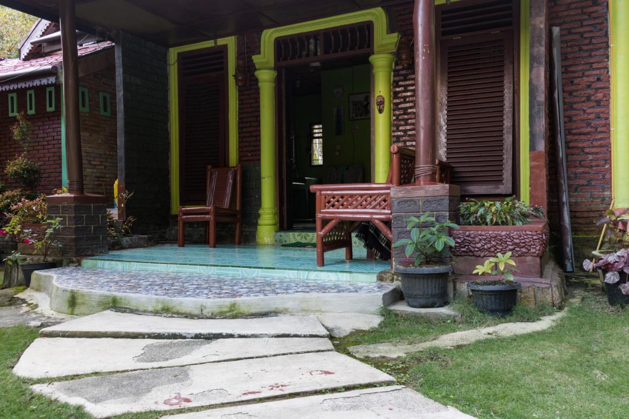 Rain Forest Guest House And Jungle Trekking Букит Лаванг Екстериор снимка